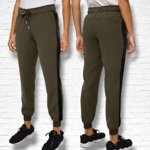 Lululemon On the Fly Jogger Special Edition Velvet Trim Olive Green Size 12